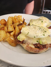 Eggs Benny Breakfast