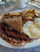 Cheese Omelet W Home Fries Toast